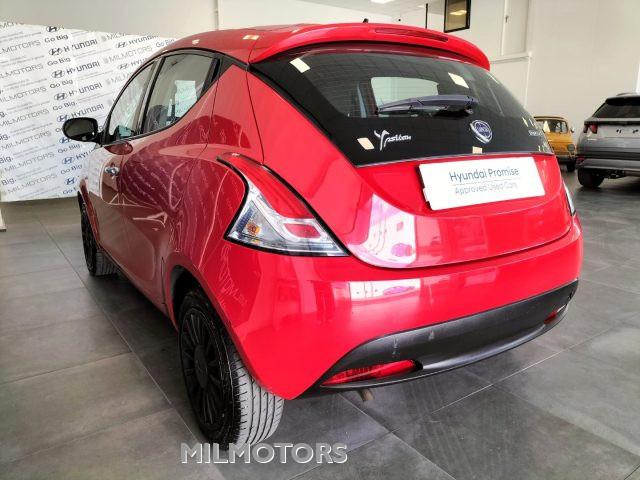LANCIA Ypsilon 1.0 FireFly 5 porte S&S Hybrid Ecochic Silver