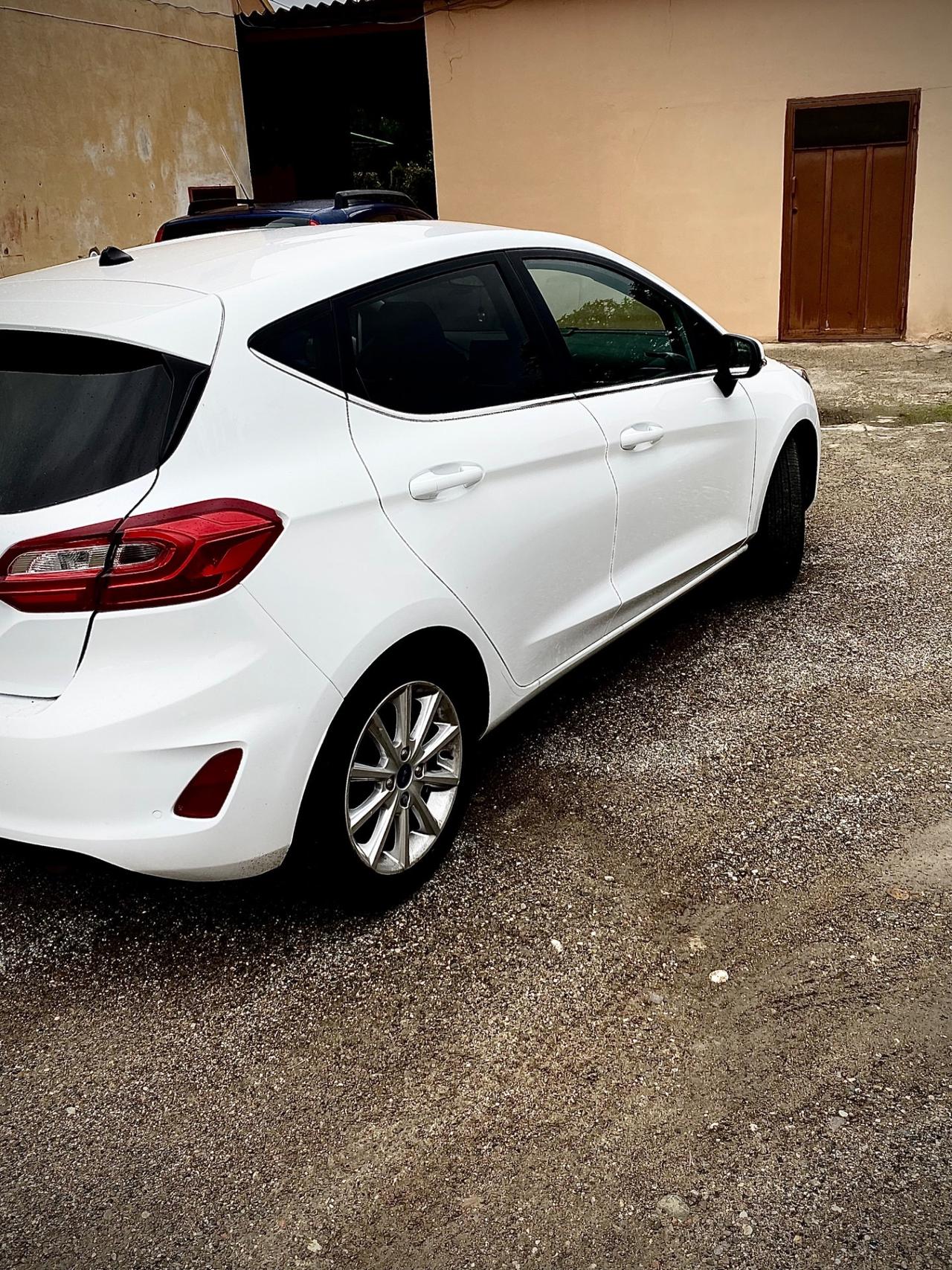 Ford Fiesta 1.1 75 CV GPL 5 porte Titanium