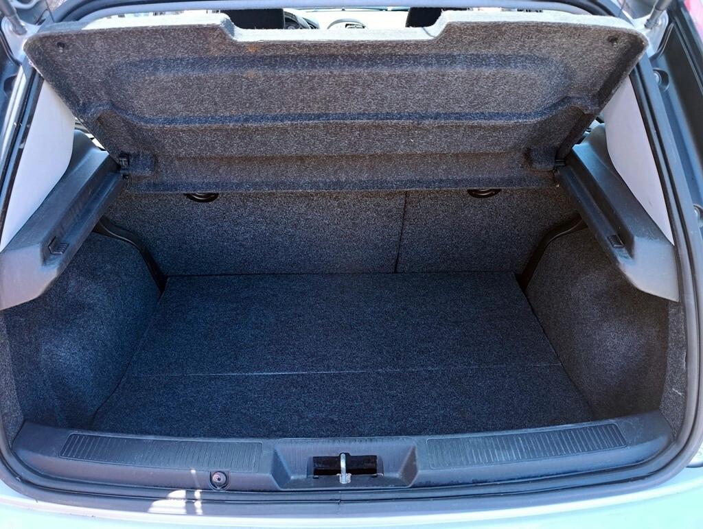 Fiat Punto 1.4 8V 5 porte METANO CASA MADRE