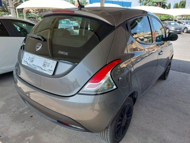 LANCIA Ypsilon 1.0 FireFly 5 porte S&S Hybrid Ecochic Gold Uniprò