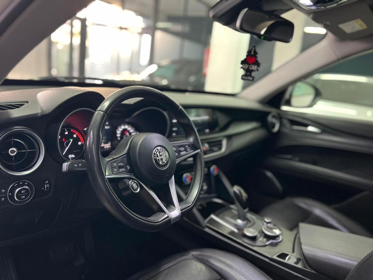 Alfa Romeo Stelvio 2.2 Turbodiesel 210 CV AT8 Q4 Super