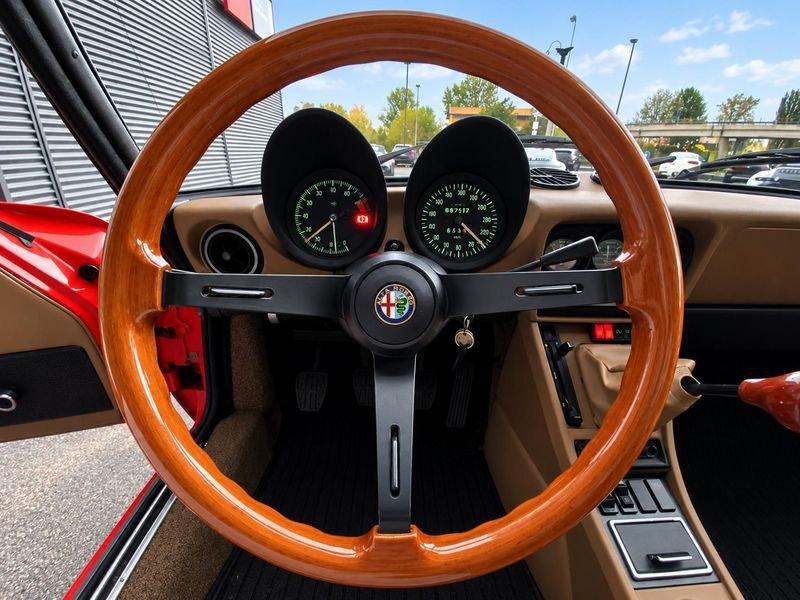 Alfa Romeo Spider 1.6 "DUETTO AERODINAMICA I"