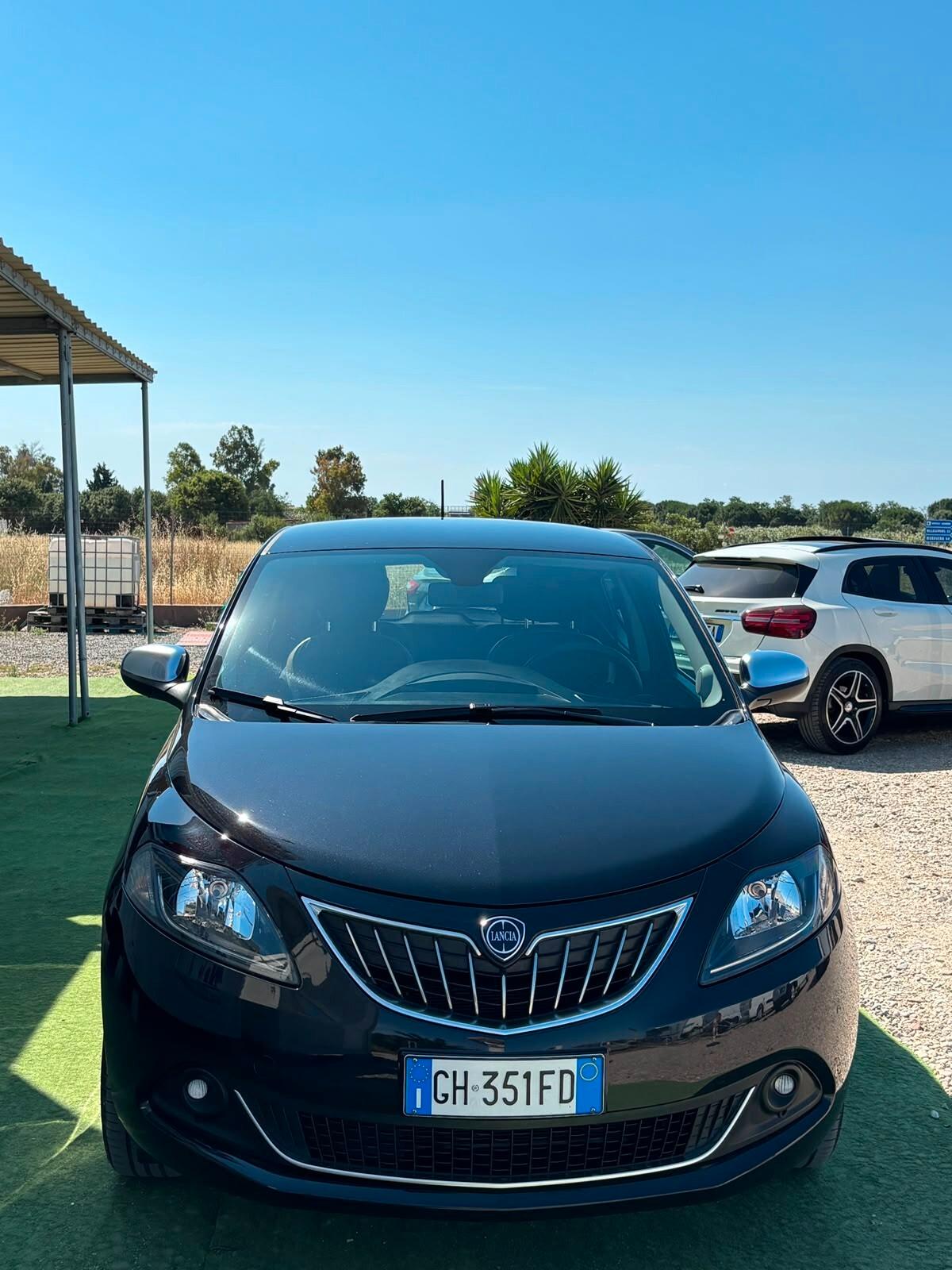 Lancia Ypsilon 1.0 Hybrid/ Benzina