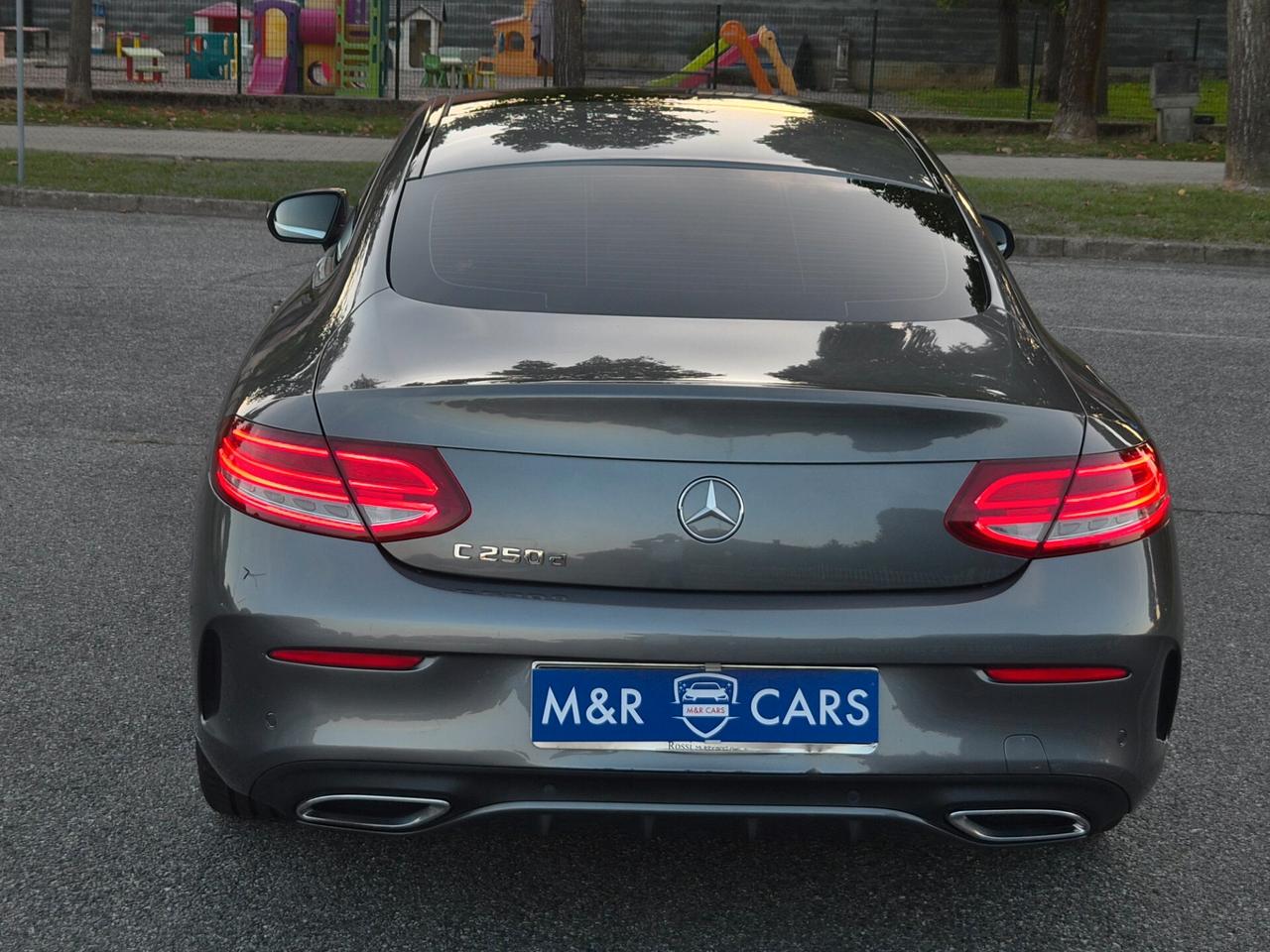 Mercedes-benz C 250d Coupe 80 mila km pak AMG
