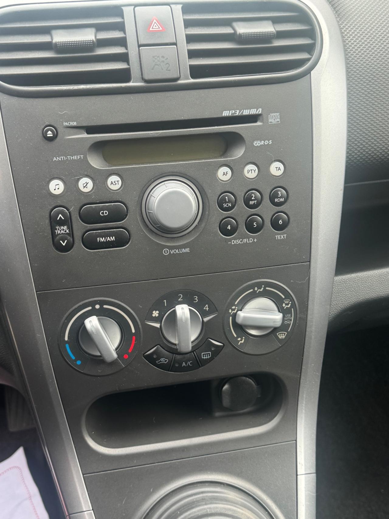 Opel Agila 1.2 16V 86CV Enjoy 2010