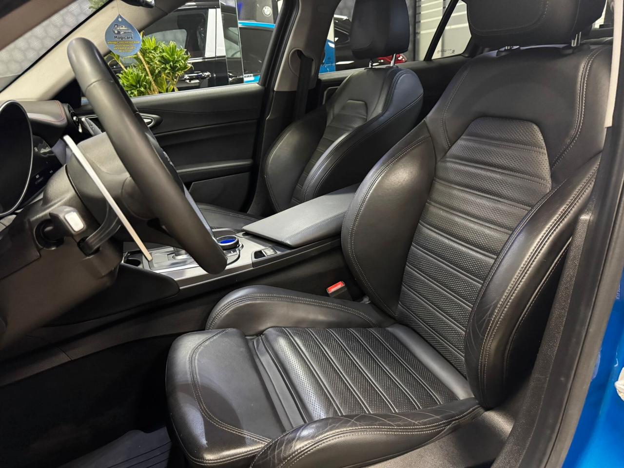 Alfa Romeo Giulia 2.2 Turbodiesel 210 CV AT8 AWD Q4 Veloce Ti