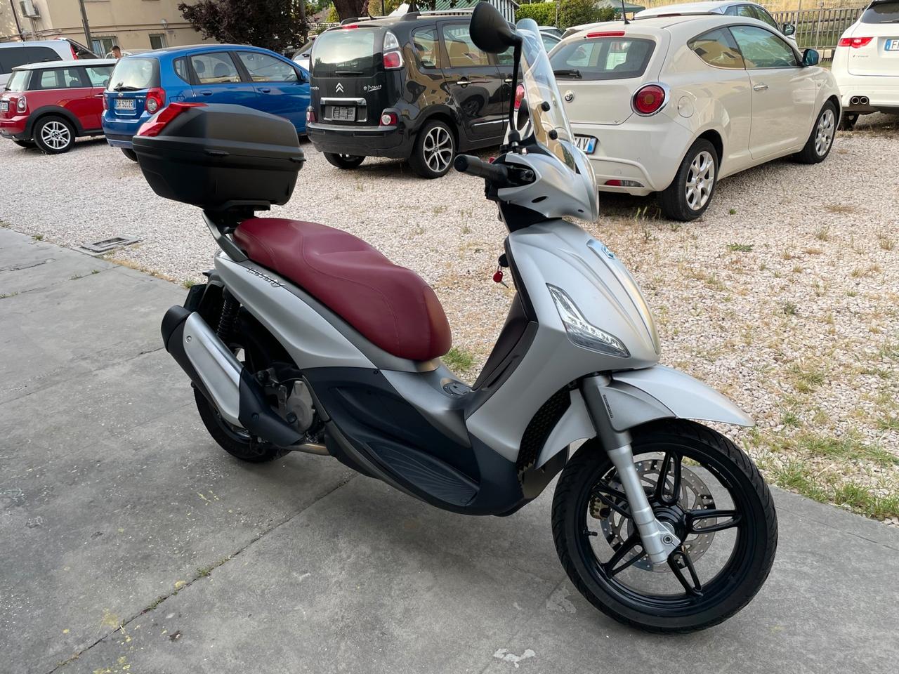 PIAGGIO BEVERLY 350 2020 COMPLETO DI BAULETTO