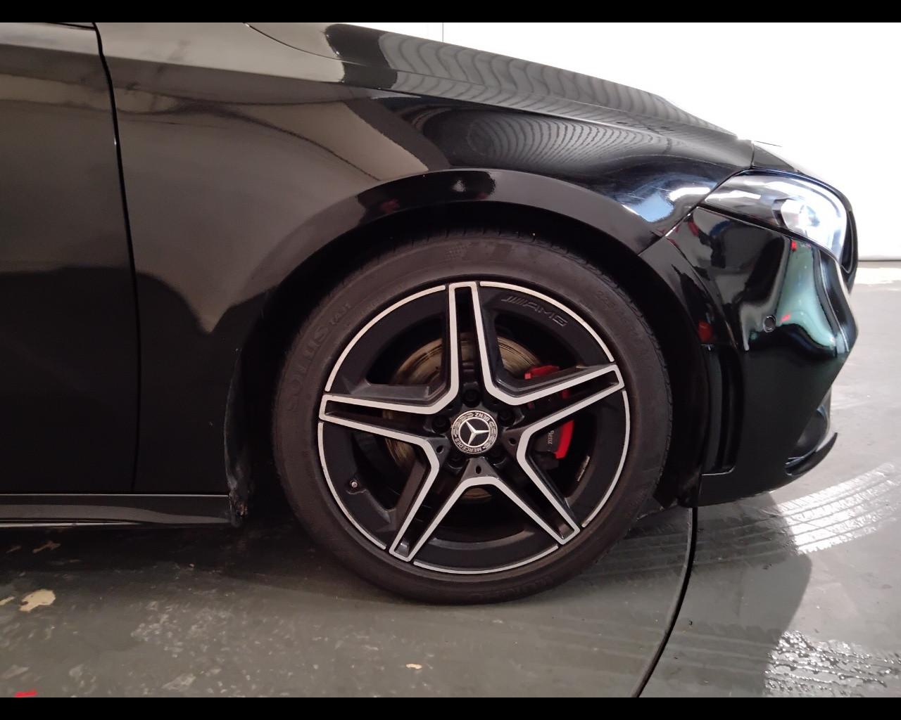 Mercedes-Benz Classe A - W177 2018 - A 180 d Premium auto