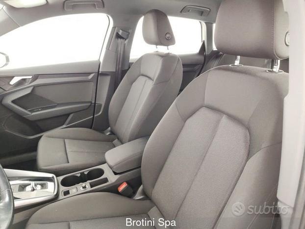 Audi A3 SPB 30 g-tron S tronic Business Advanced