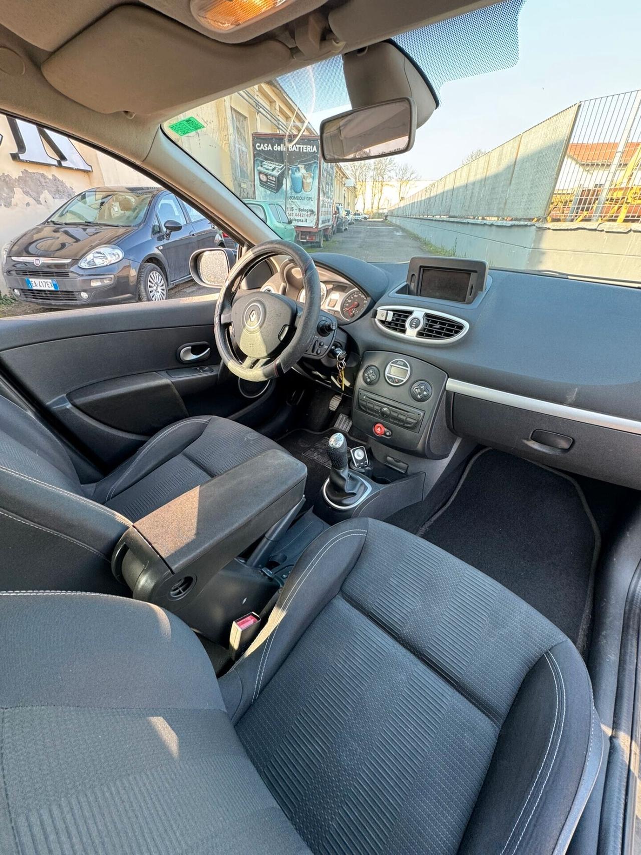 Renault Clio 1.2 16V SporTour Luxe GPL