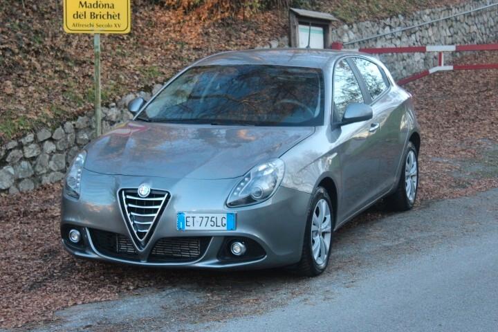 Alfa Romeo Giulietta 1.6 JTDm-2 105 CV Distinctive ESTETICA PARI NUOVO