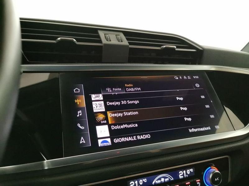 Audi Q3 40 2.0 tfsi Identity Black quattro s-tronic