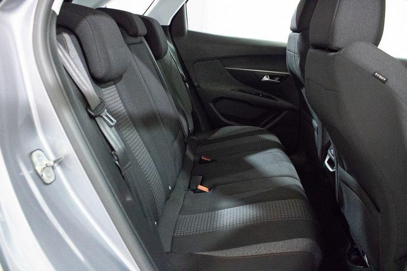 Peugeot 3008 BlueHDi 130cv S&S Business