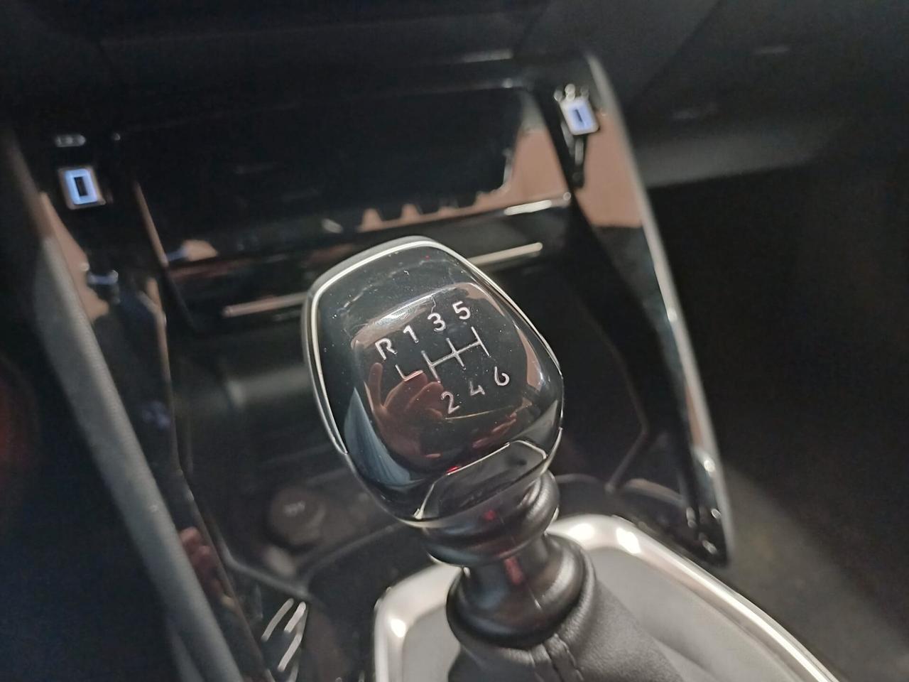Peugeot 2008 PureTech 100 S&S Allure