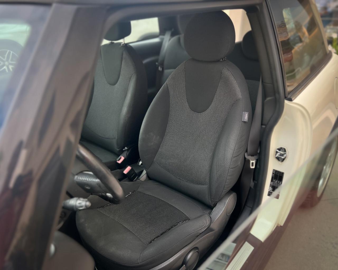 Mini 1.6 16V Cooper D
