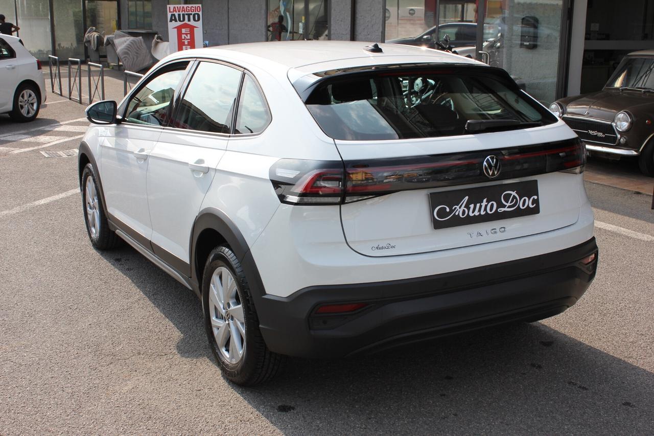 Volkswagen Taigo 1.0 TSI 95 CV LIFE NAVY APPLE CARPLAY CLIMA AUTO BI-ZONA