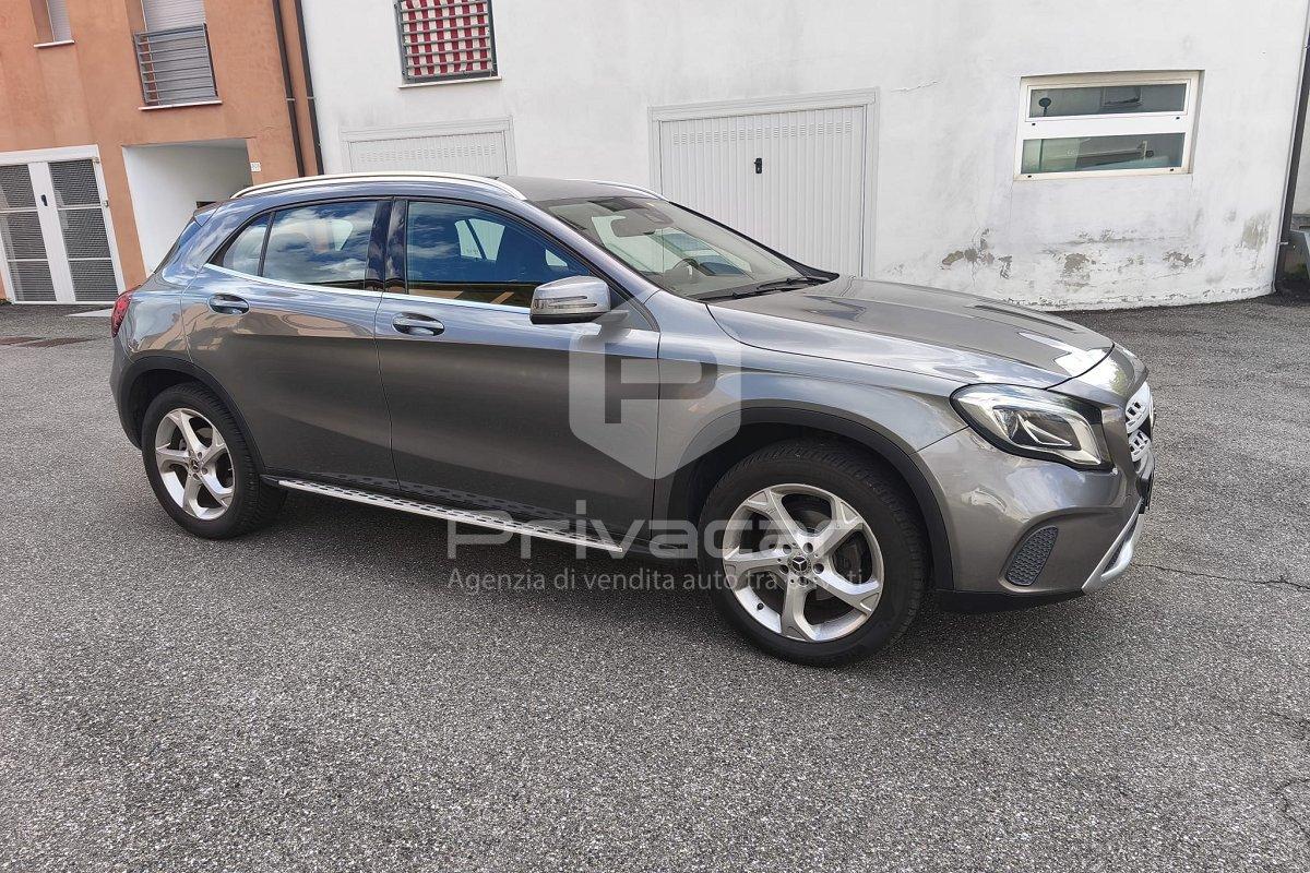 MERCEDES GLA 220 d Automatic 4Matic Premium