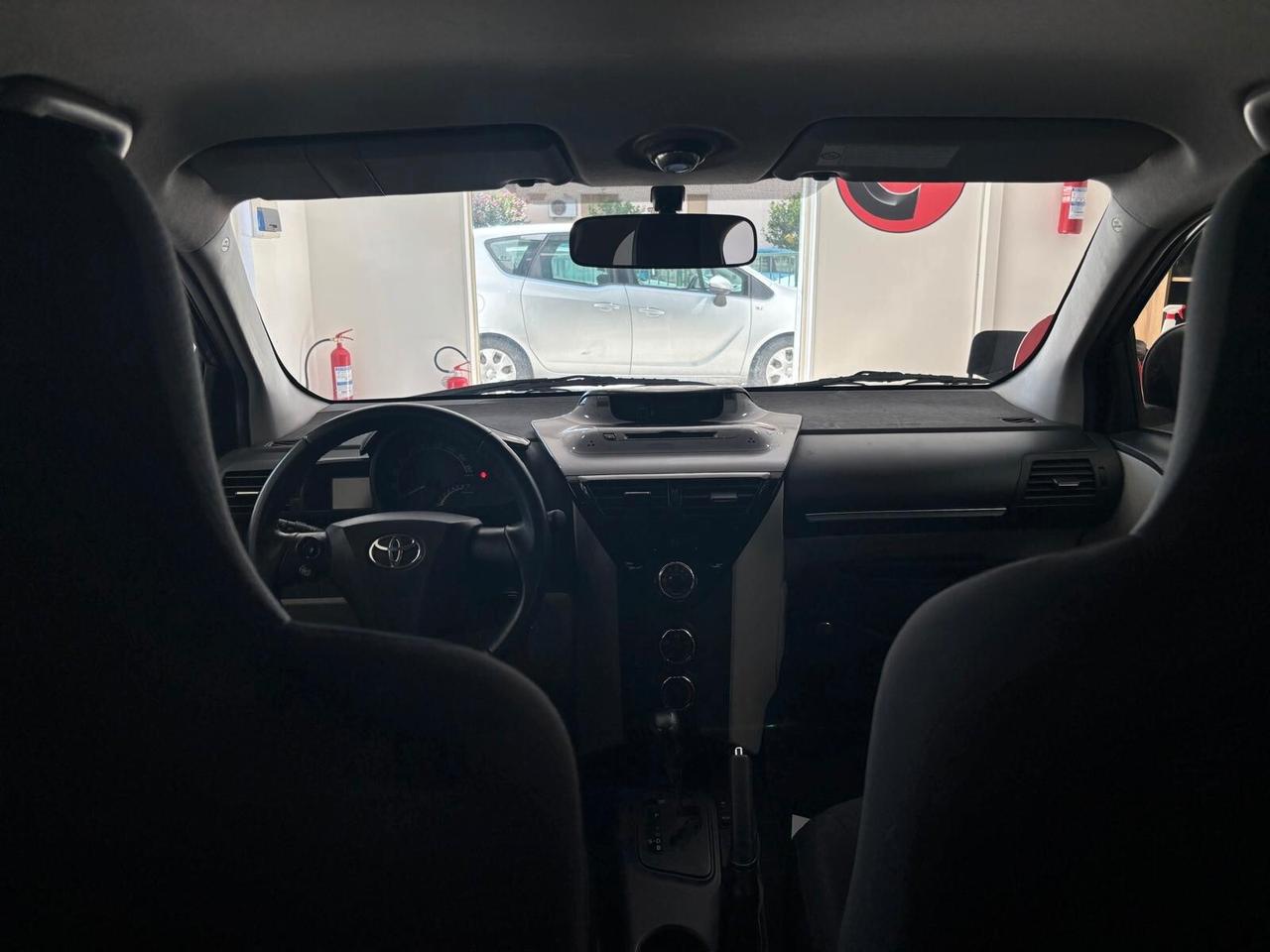 Toyota iQ 1.0 CVT Lounge