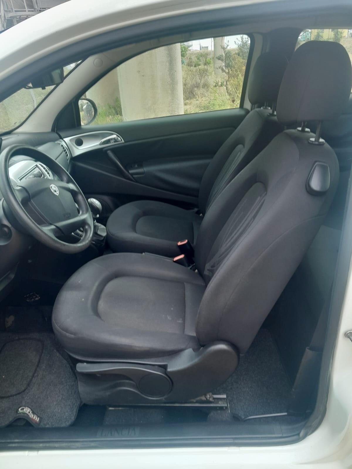 Lancia Ypsilon 1.2 69 CV