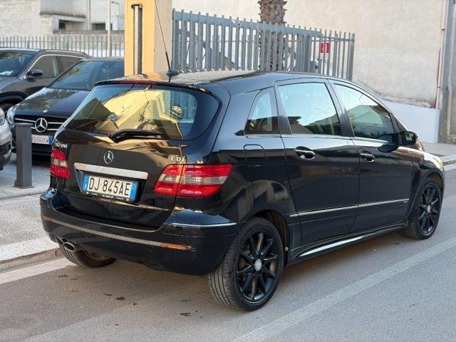 MERCEDES-BENZ B 200 CDI Sport