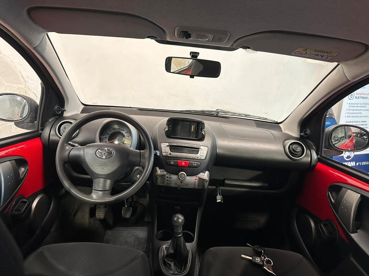 Toyota Aygo 1.0 12V VVT-i 5 porte Cool Soda Connect