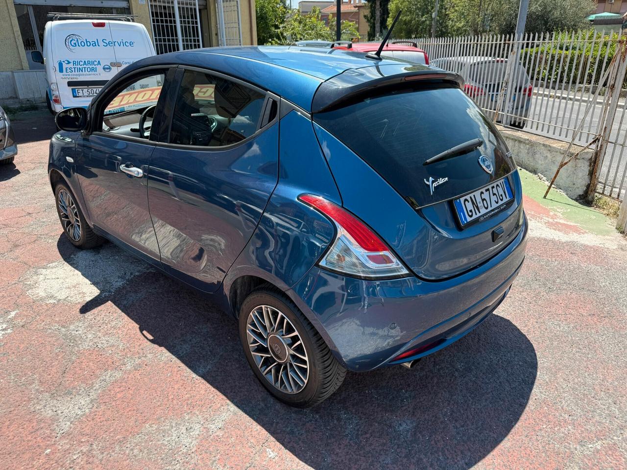 Lancia Ypsilon Hybrid 70cv *CARPLAY