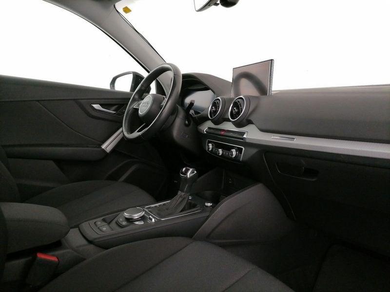 Audi Q2 35 2.0 tdi Business s-tronic