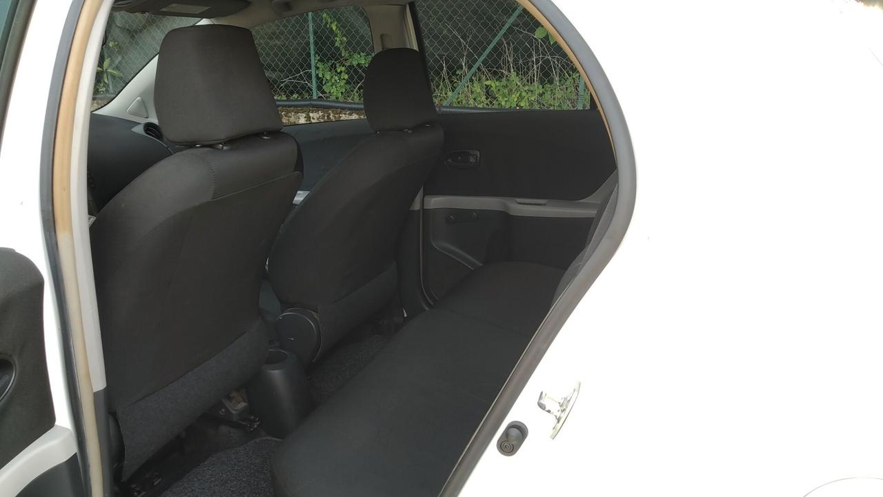 Toyota Yaris 1.0 5 porte BENZINA
