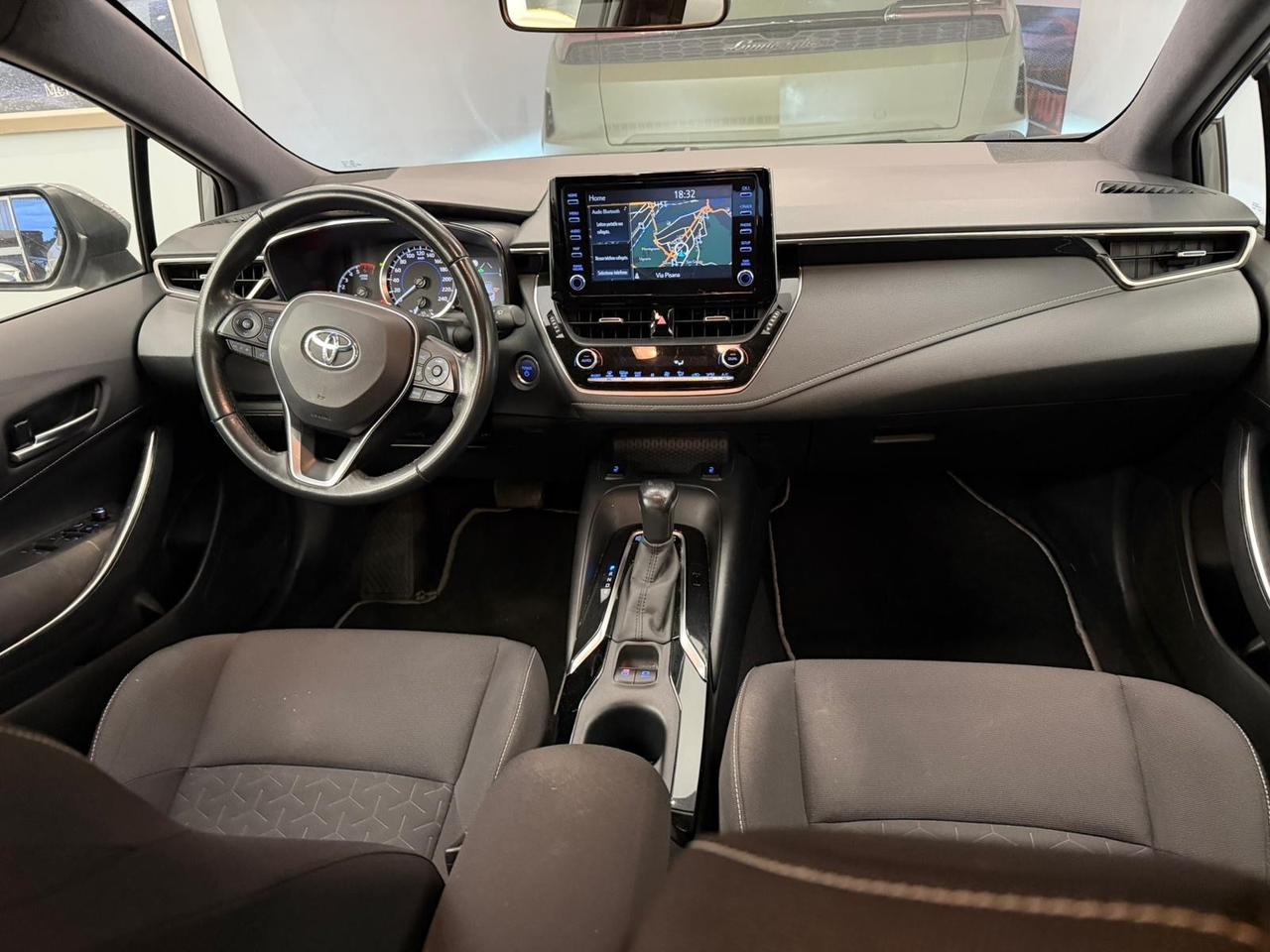 Toyota Corolla Touring Sports 1.8 Hybrid Business Tech