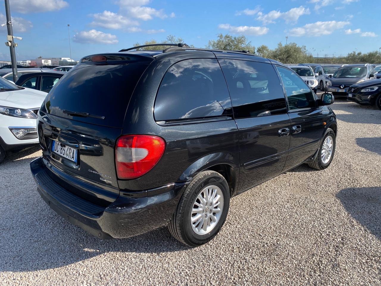 Chrysler Voyager 2.5 CRD cat LX Leather