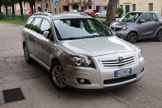 TOYOTA Avensis 2.0 D-4D 16V Station Wagon TAGLIANDATA CLIMATRONIC