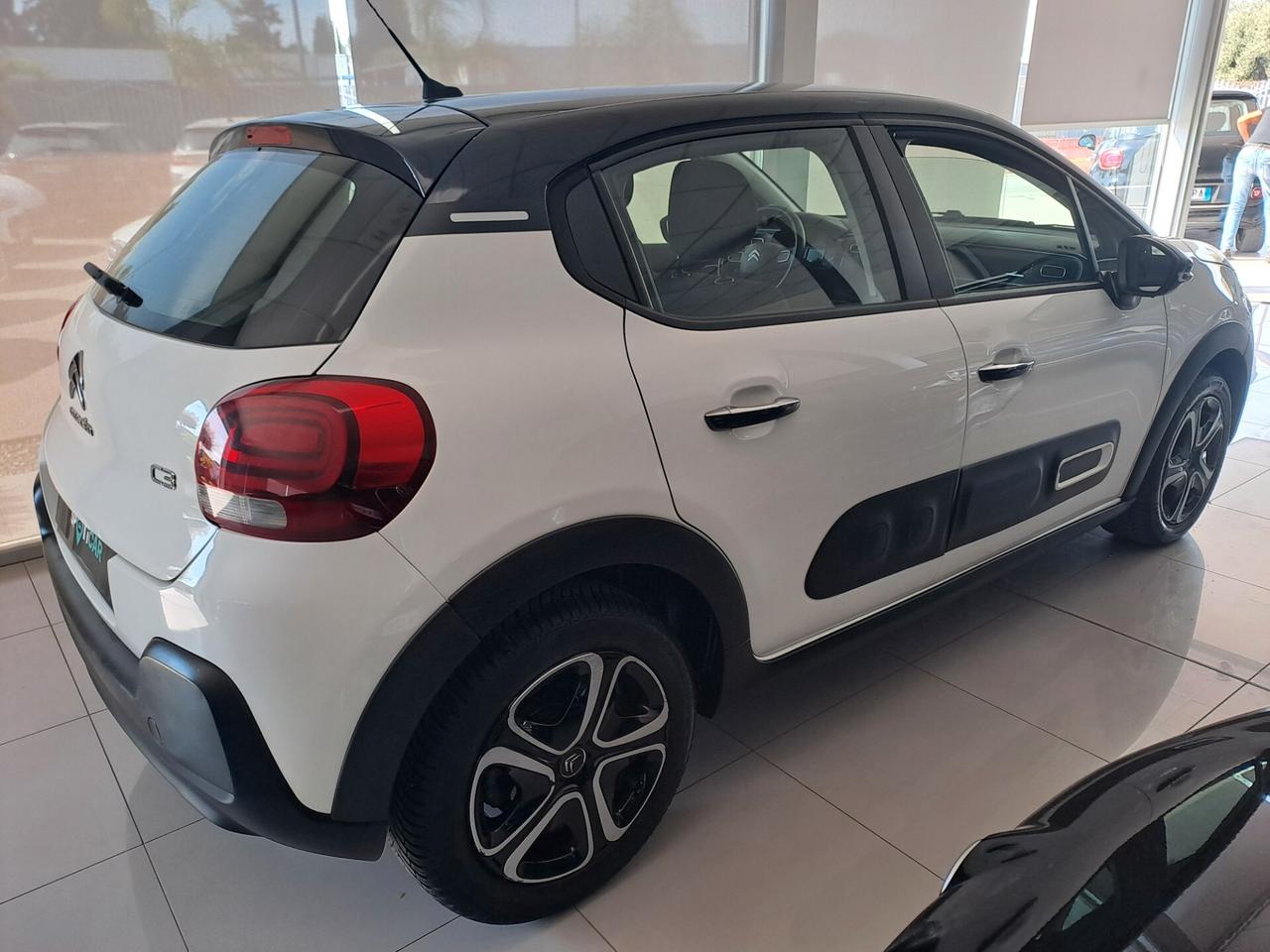 Citroen C3 1.2 Benzina 110cv EAT6 Shine km 51365