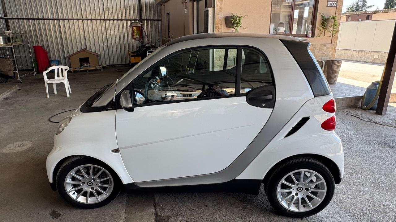 Smart ForTwo 1000 52 kW MHD coupé passion