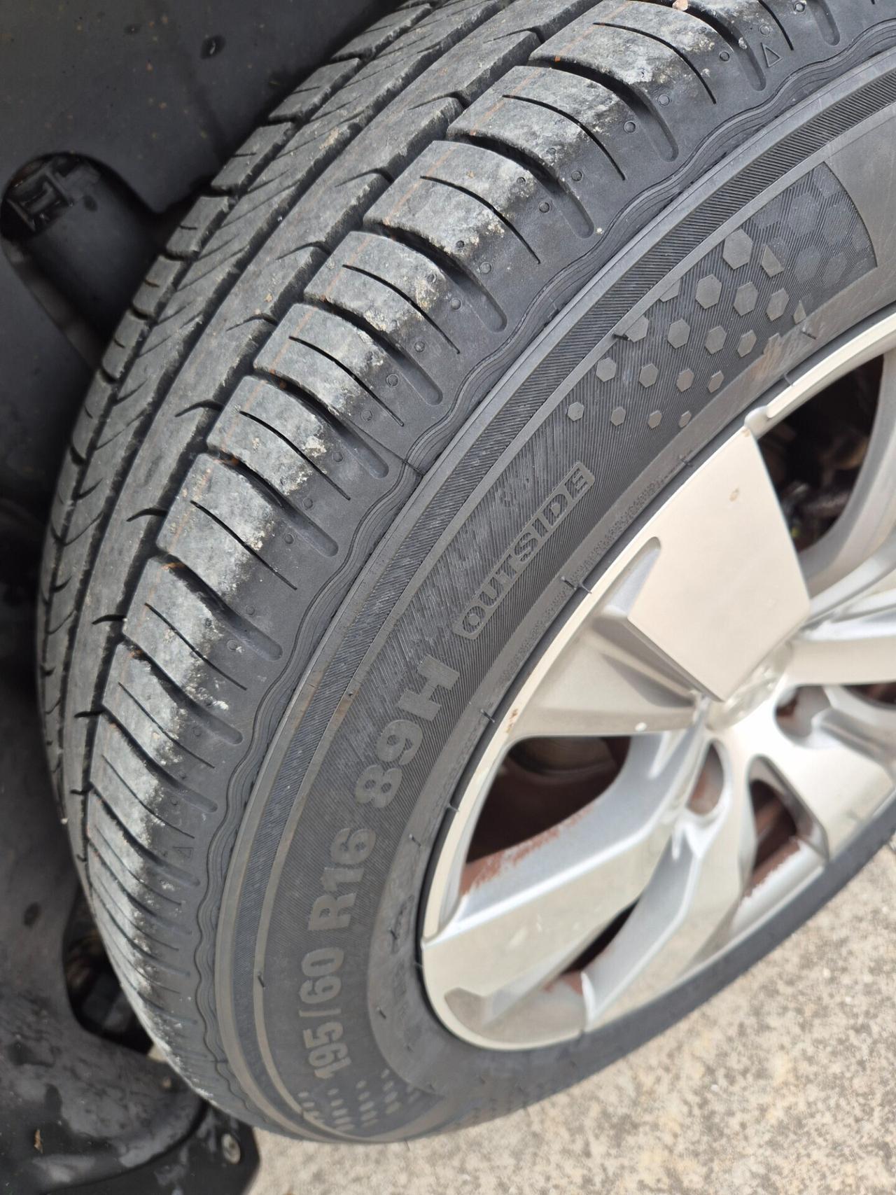 Peugeot 2008 PureTech 82 Allure