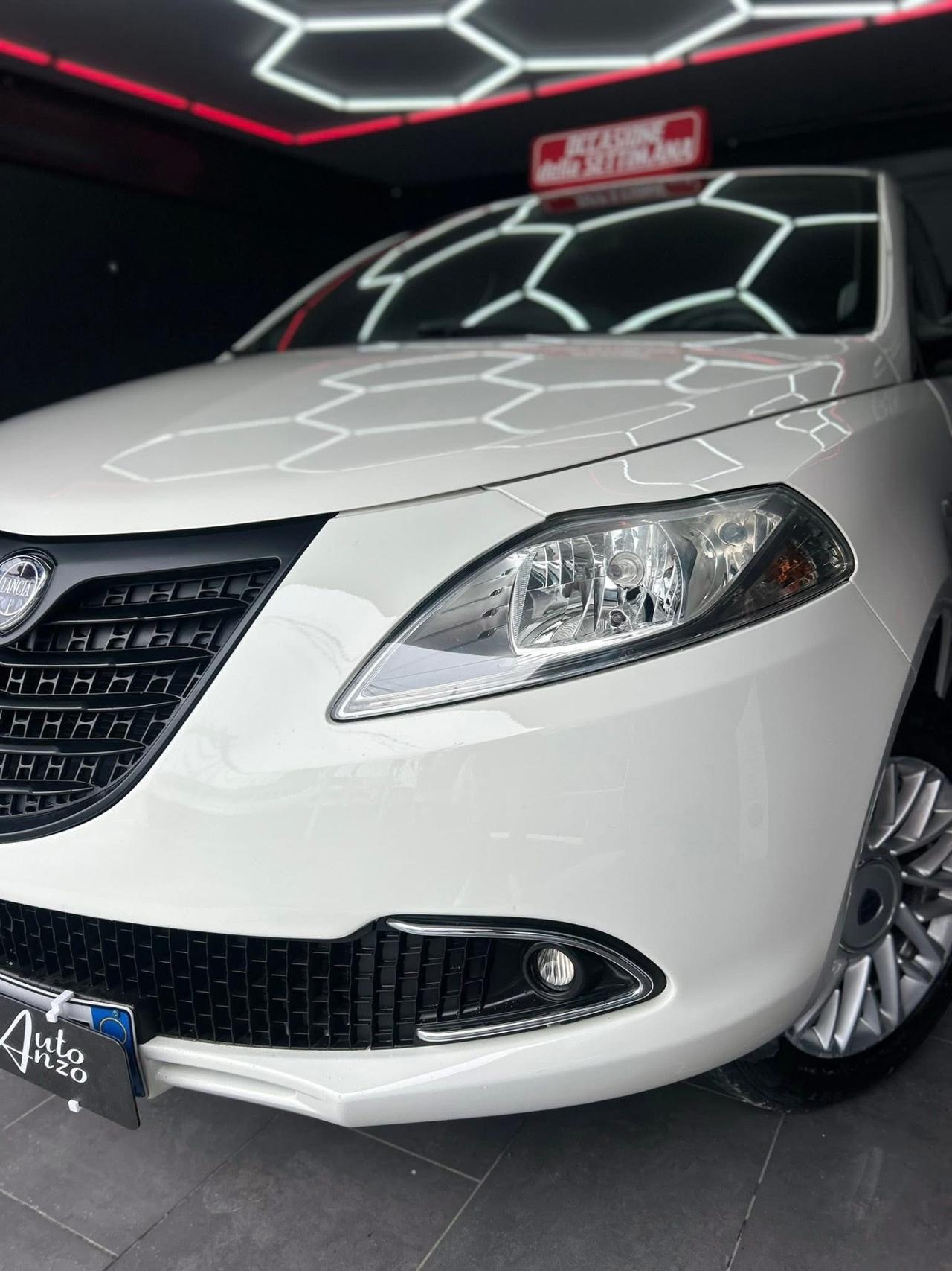 Lancia Ypsilon 0.9 TwinAir 85cv Ecochic Gold 2014