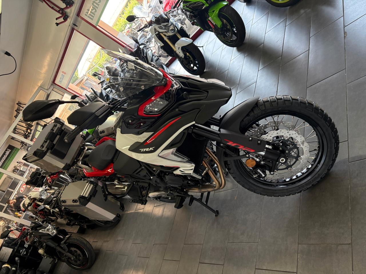 Benelli TRK 702 X - 2025