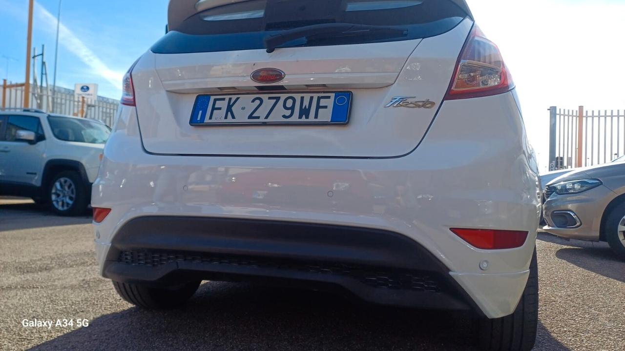 Ford Fiesta 1.5 TDCi 75CV 5 porte ST-Line