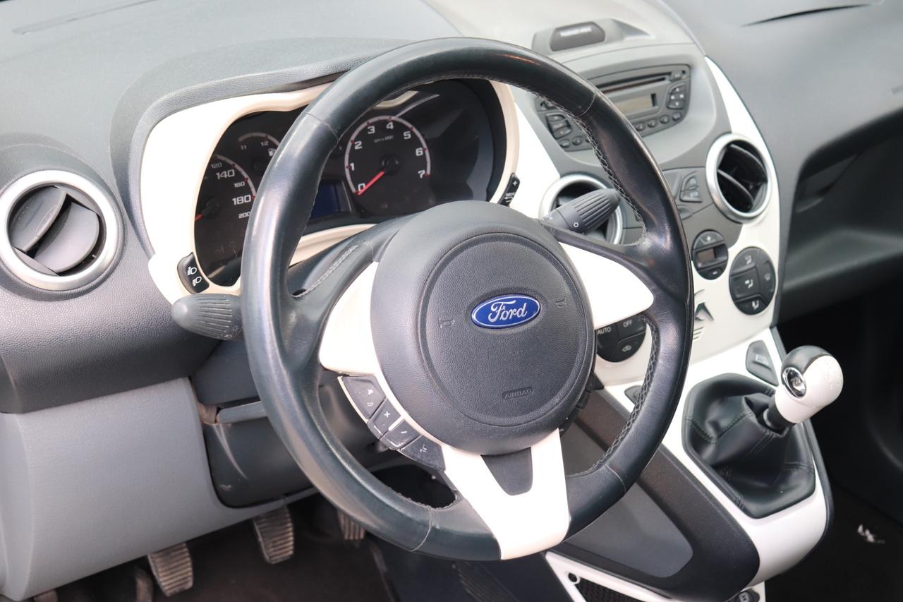 Ford Ka 1.2 8V 69CV Titanium