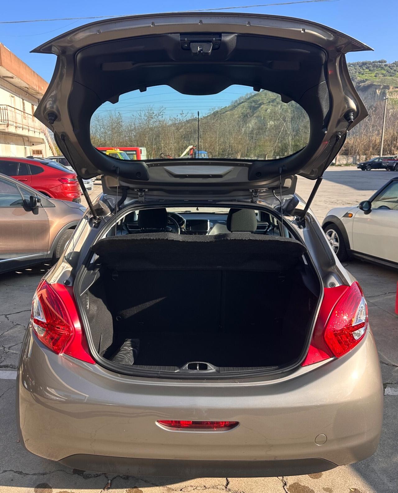 Peugeot 208 1.2 VTi 82 CV 5 porte Allure