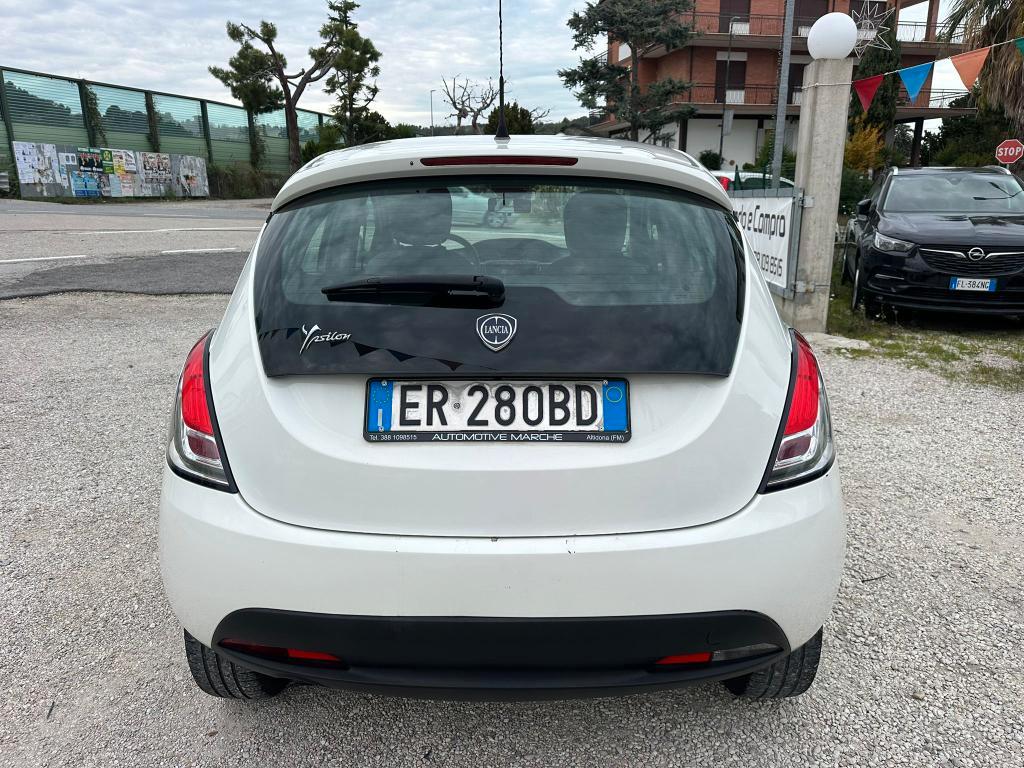 Lancia Ypsilon 5 Porte Ypsilon 0.9 t.air Gold ecochic metano 80cv