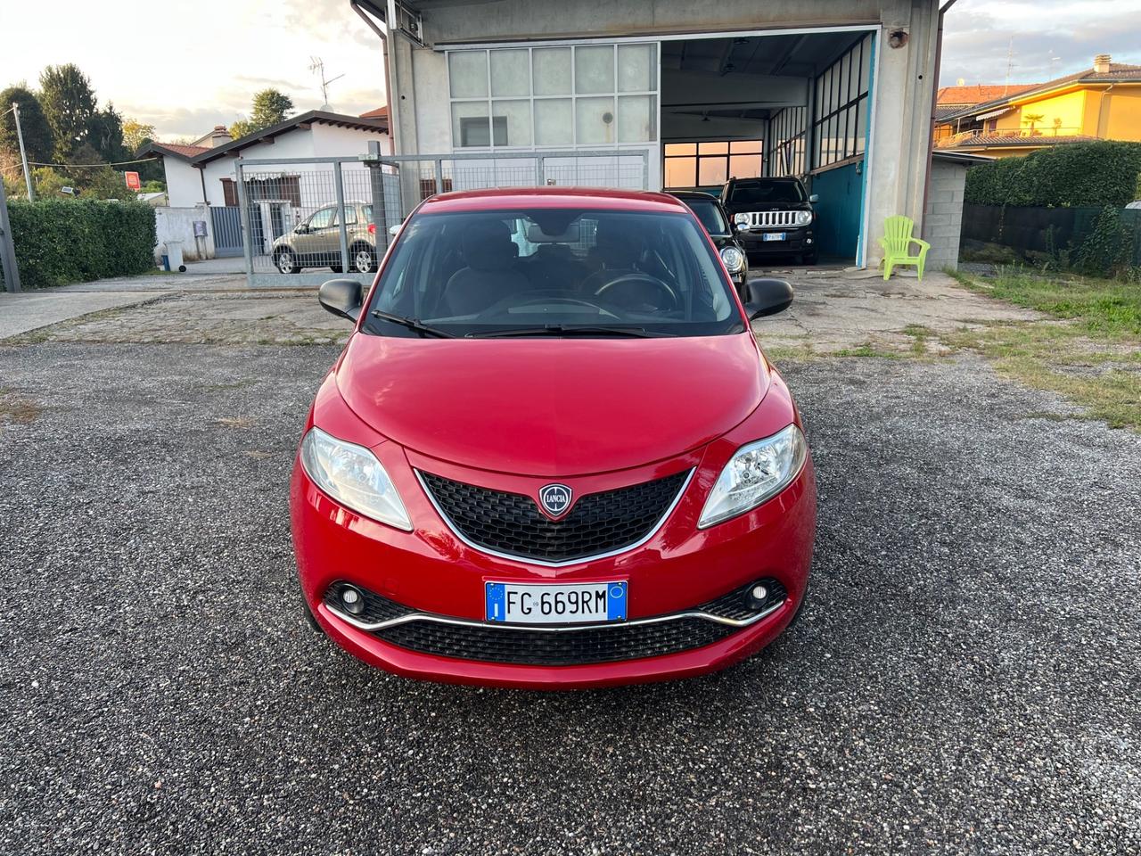 Lancia Ypsilon 1.2 69 CV 5 porte Mya