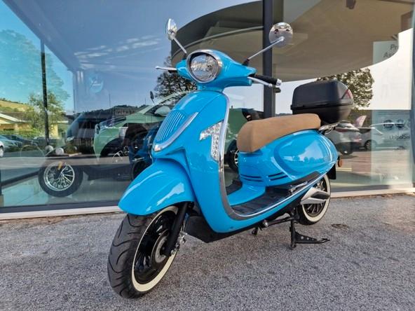 ETRIKO SK3 CATEGORIA L1 PREMIUM (2 BATTERIE) SCOOTER ELETTRICO