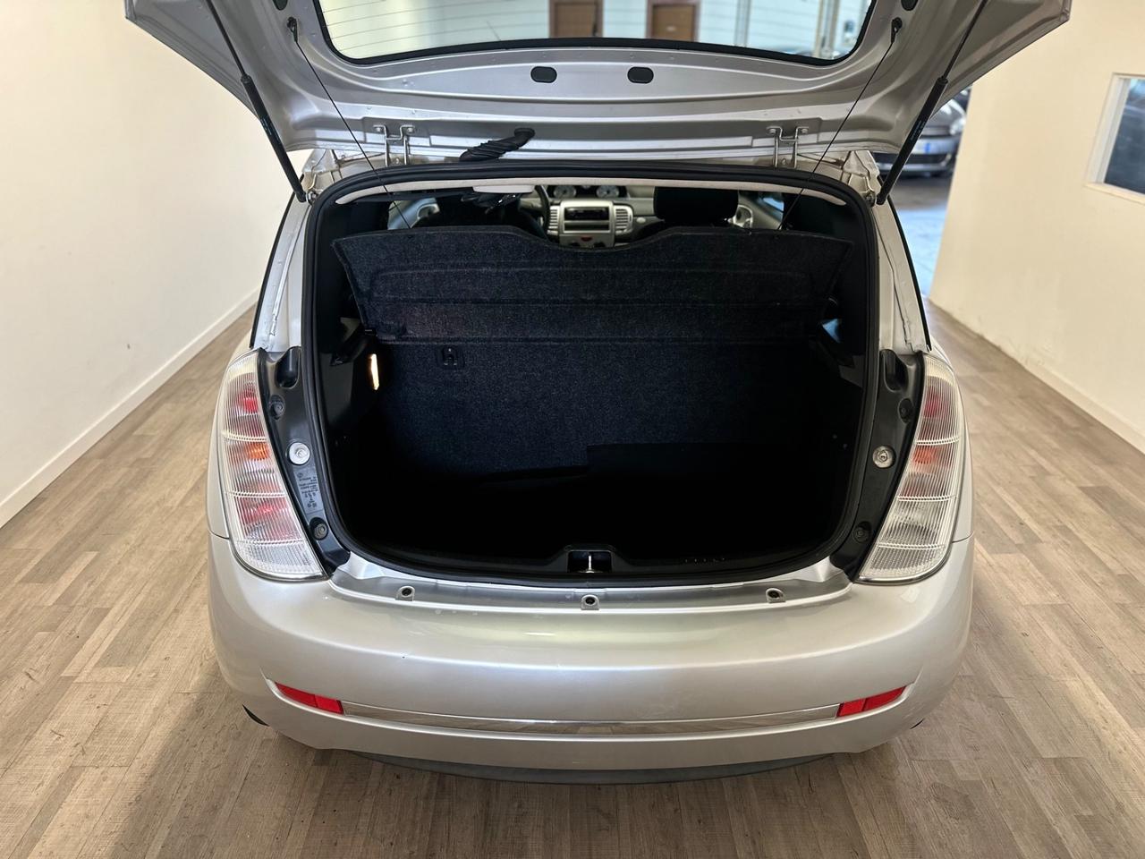 Lancia Ypsilon 1.2 Argento NEOPATENTATI