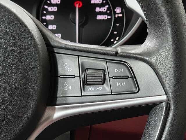 Alfa Romeo Giulia 2.2 Turbodiesel 160 CV AT8 Executive