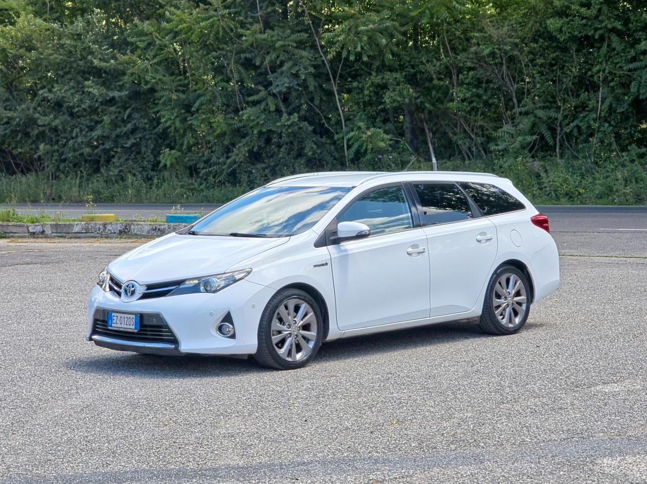 Toyota Auris Touring Sports 1.8 Hybrid Active 2015-E6 Automatico NEO