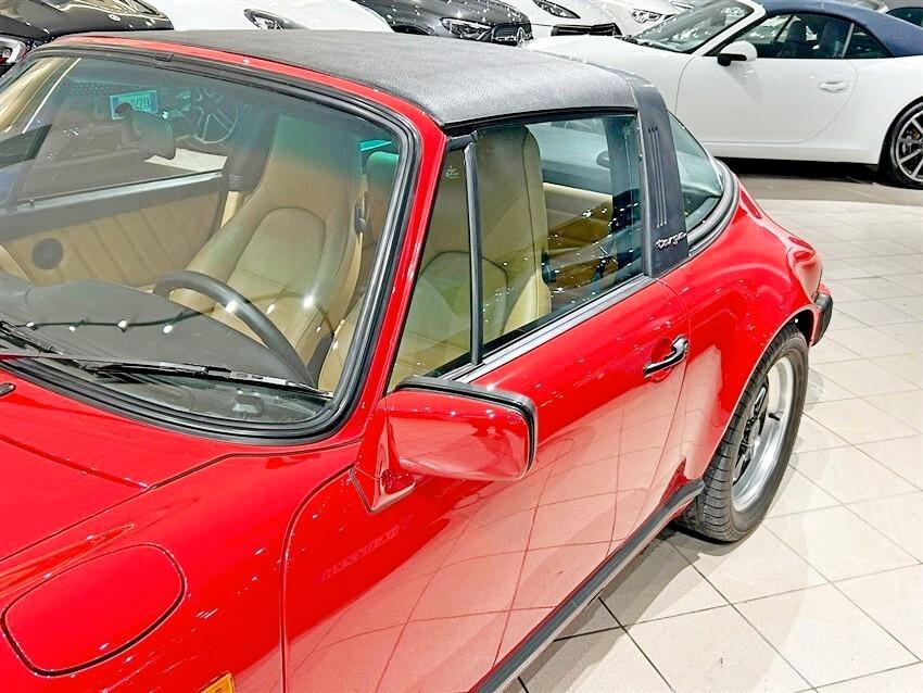 Porsche 911 Carrera 3.2 Targa