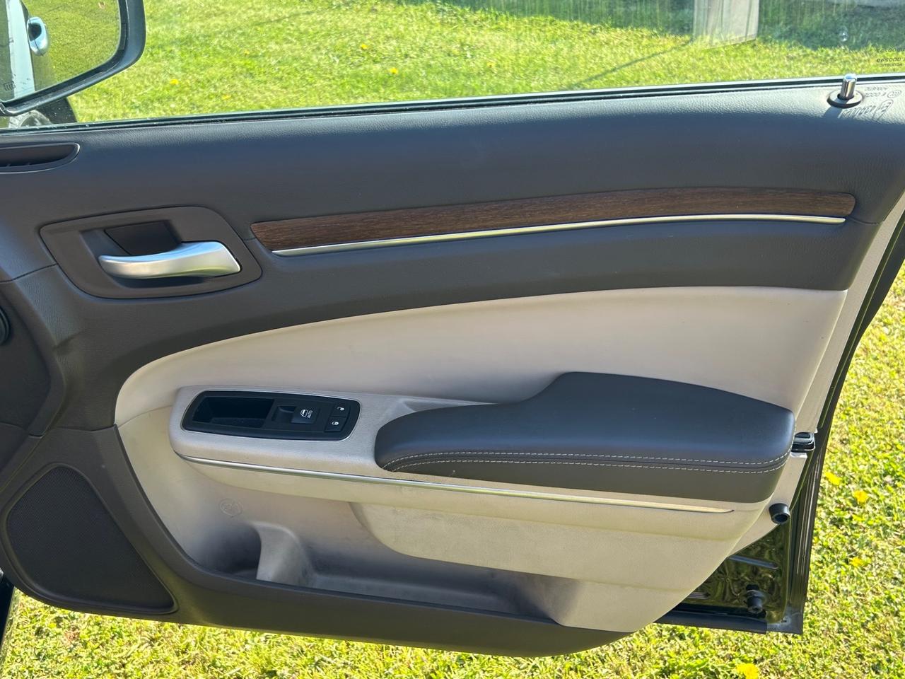 Lancia Thema 3.0 V6 Multijet II 239 CV Executive