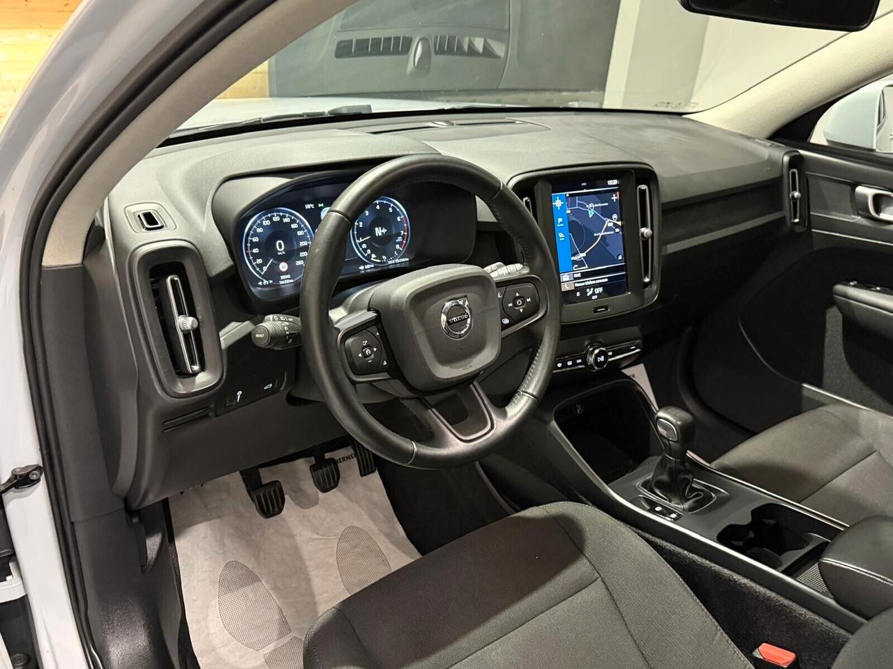 Volvo XC40 T2 Business