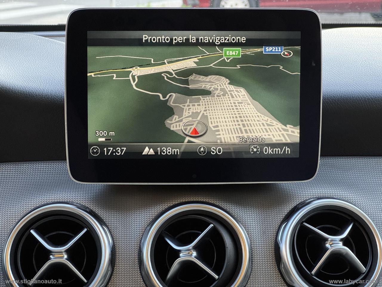 MERCEDES-BENZ GLA 200 d Automatic Sport TETTO PELLE TELEC POST