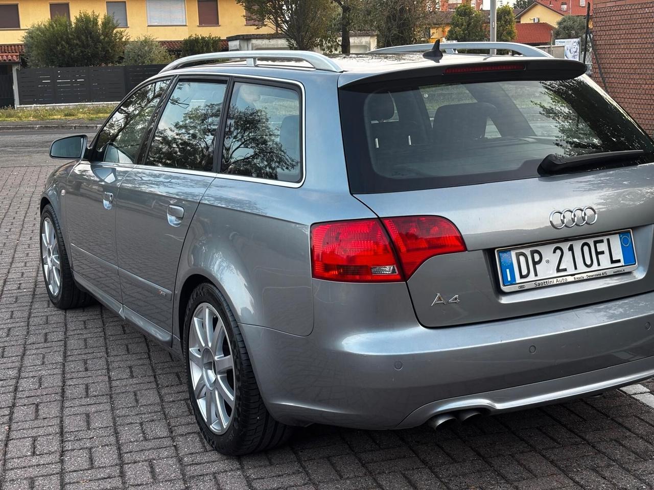Audi A4 2.0 TDI 143CV F.AP. S-LINE..CELL 393 690 2051 WUATSAPP